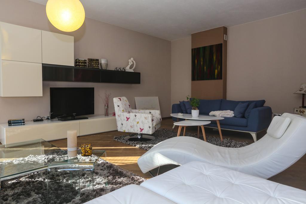 Farah Superior Apartments Bihać Exteriör bild